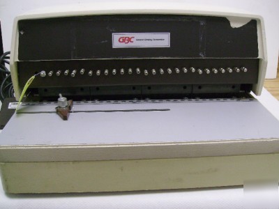 General binding corp 111PM-2 binding punch heavy duty 