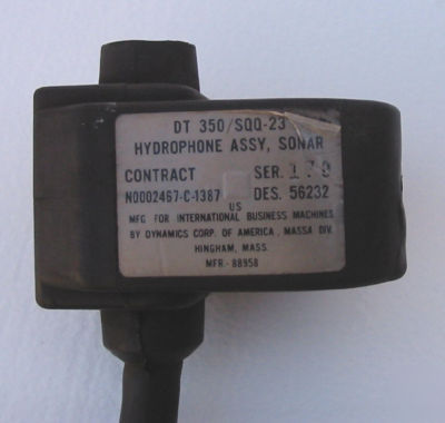 Pair of sonar hydrophone array's 