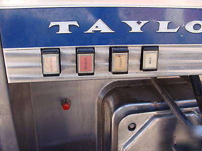 Taylor 452-33 soft serve machine 4 syrup flavors