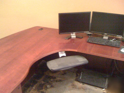 Paoli office desk