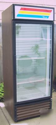 True gdm-26 1 swing door merchandiser cooler display 