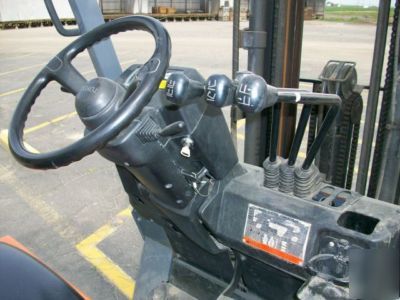 2002 toyota 7FBCU18 electric forklift