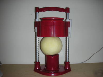 Easy lightweight fruit cutter orange apples kiwis, etc.