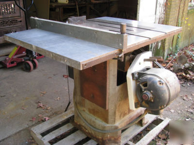 Darra-james model 95 table saw - no 