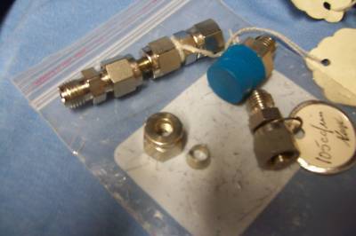 Wika 0-30PSI in.hg gauge w/nupro selector valve / used