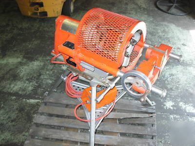 Aeroquip FT1013 stand mounted hose assembly machine