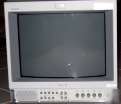 Sony pvm-14L2MD trinitron color video monitor w/ cables
