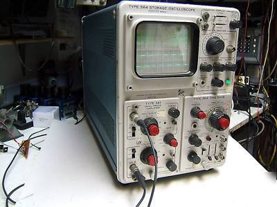 Tektronix dual trace oscilloscope diagnostic scope