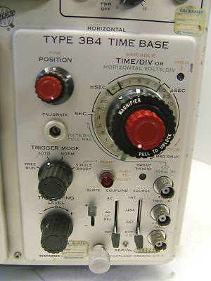 Tektronix dual trace oscilloscope diagnostic scope