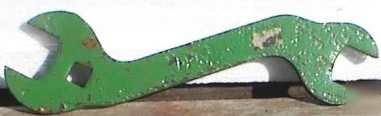 Vintage john deere 52 wrench tractor,implement