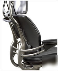 Levenger livingstone desk chair w/neck support *return*
