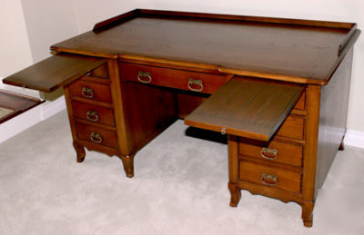 Studio executive deskÂ with hollywood pedigree