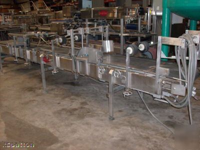 Case box gluer top sealer with nordson hot melt glue