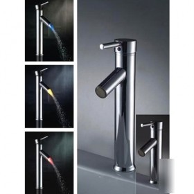 Single handle chrome centreset led bathroom sink faucet