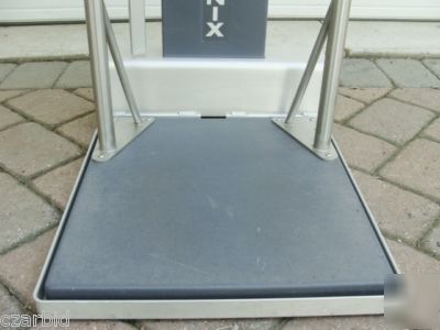 Scale-tronix 5002 digital patient stand-on scale