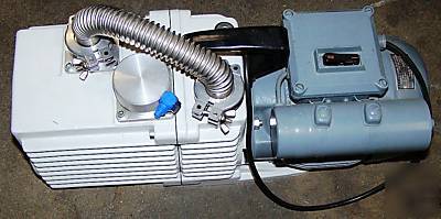 Leybold-heraeus trivac D8A vacuum pumps D8A 220VAC 50