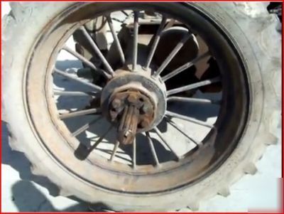 1937 john deere a unstyled tractor ie- b g round spokes