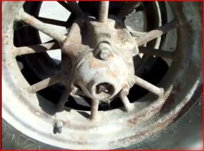 1937 john deere a unstyled tractor ie- b g round spokes
