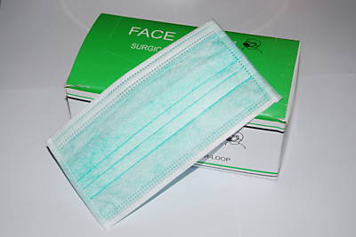 50 x non-woven 3 layer ear-loop medical face mask flu