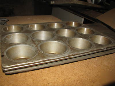 Cinnamon roll pans sticky bun roll pans lot of 3 