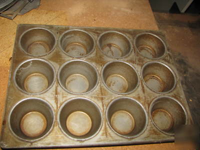 Cinnamon roll pans sticky bun roll pans lot of 3 