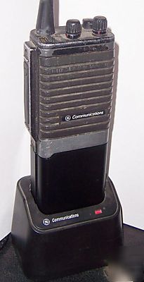 Ge ericsson uhf portable ht radio + charger 16 channel