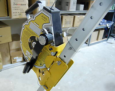 7FT tripod & 50FT 3-way retractable confined space kit