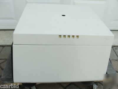 Iec centra 8 bench lab top centrifuge w/ rotor + extras
