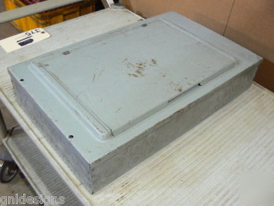 Crouse-hinds 100 amp main breaker panelboard 1 phase 