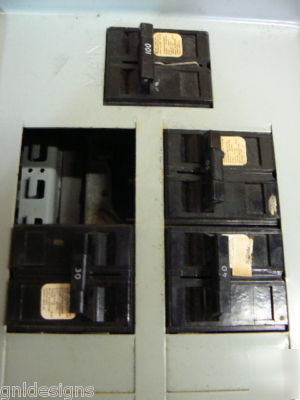 Crouse-hinds 100 amp main breaker panelboard 1 phase 