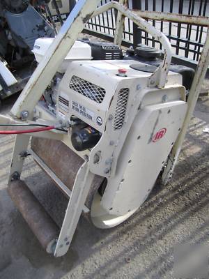 Ingersoll rand walk behind compactor asphalt roller gas