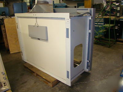 Hanson laboratory chemical fume hood 60