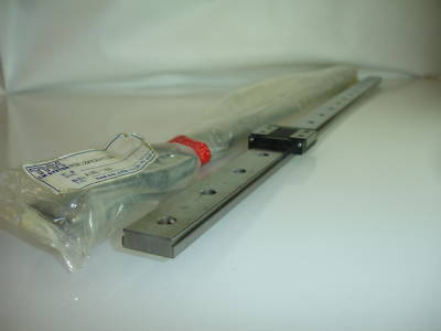 Thk 28 inch RSR12WV linear rails w/ two bearing blocks