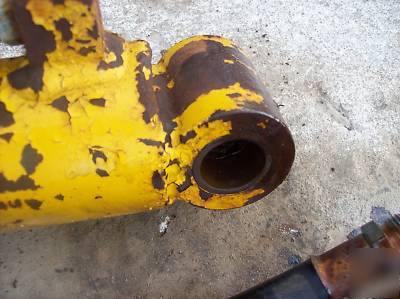 Massey ferguson northwestern skid steer bucket cylinder