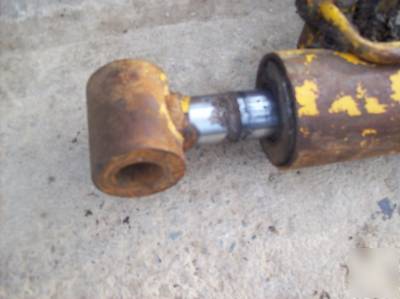 Massey ferguson northwestern skid steer bucket cylinder