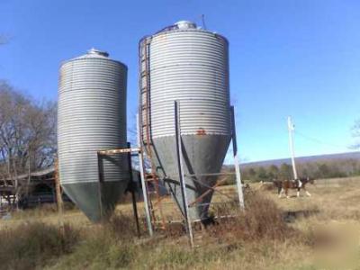 Two 3,000 gal. grain silo's for sale 