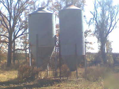 Two 3,000 gal. grain silo's for sale 
