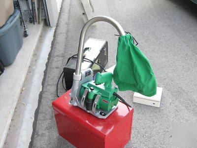 Leister powered groover machine with case used 1 job