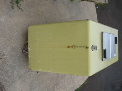 Hackney ice cart with cold plates & refrigeration