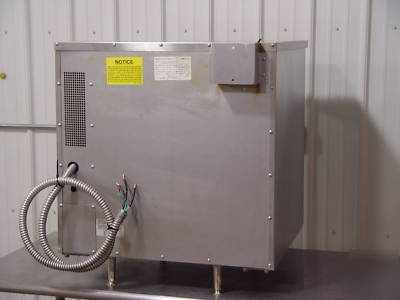 2002 southbend 1/2 size convection oven eh-10SC 1 phase