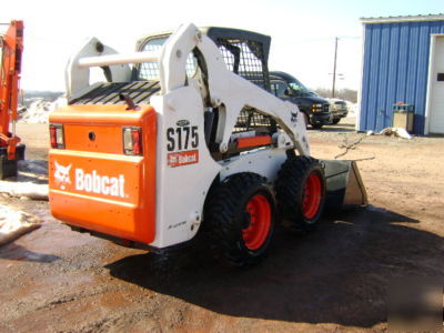 2006 bobcat S175 skidsteer open rops excellent shape