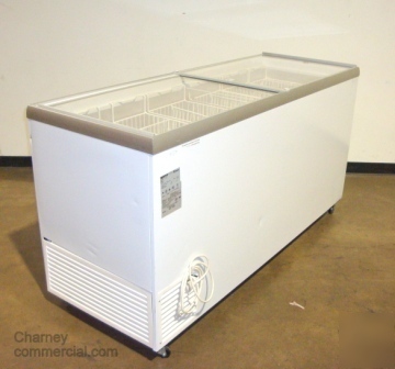 New 12.5 cu.ft. chest freezer ice cream bakery cake