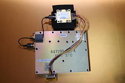 2 stellex 8-10GHZ yig oscillator + synthesizer + cable