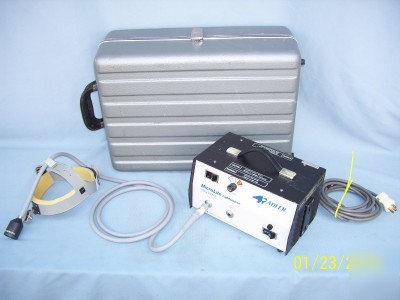 Codman portable fiberoptic headlight light source &case