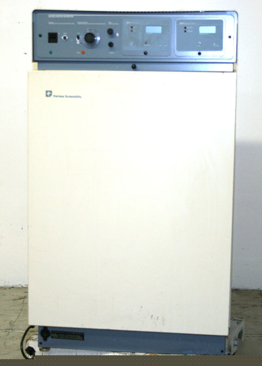 Forma water jacketed CO2 lcd display incubator 3158