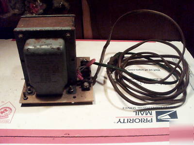 Isolation transformer 230/115V 60HZ pri, 115V sec 2.71A