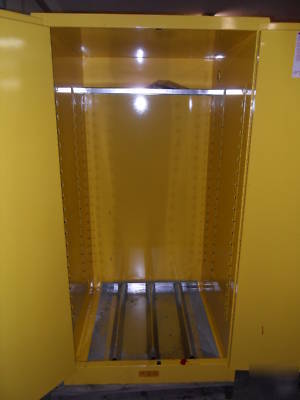 Justrite 25700 flammable cabinet 55 gallons