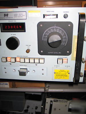 Microdyne 7100 iec signal generator rf ghz s-band fm pm
