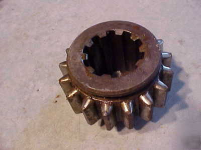 John deere b first third and reverse sliding gear B341R