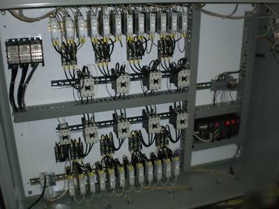 New vacuum forming machine 48